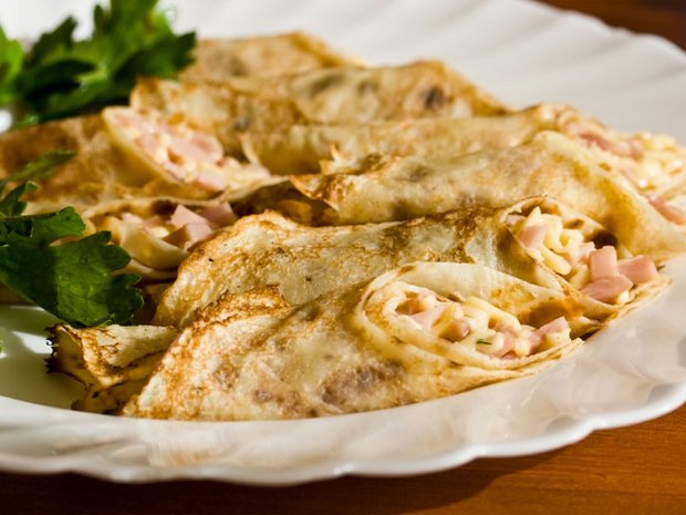 Ham and courgette pancakes