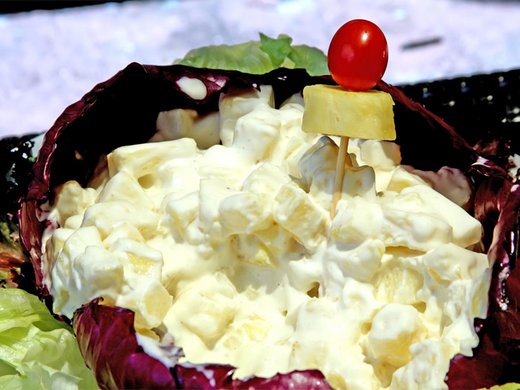 Festive pineapple salad