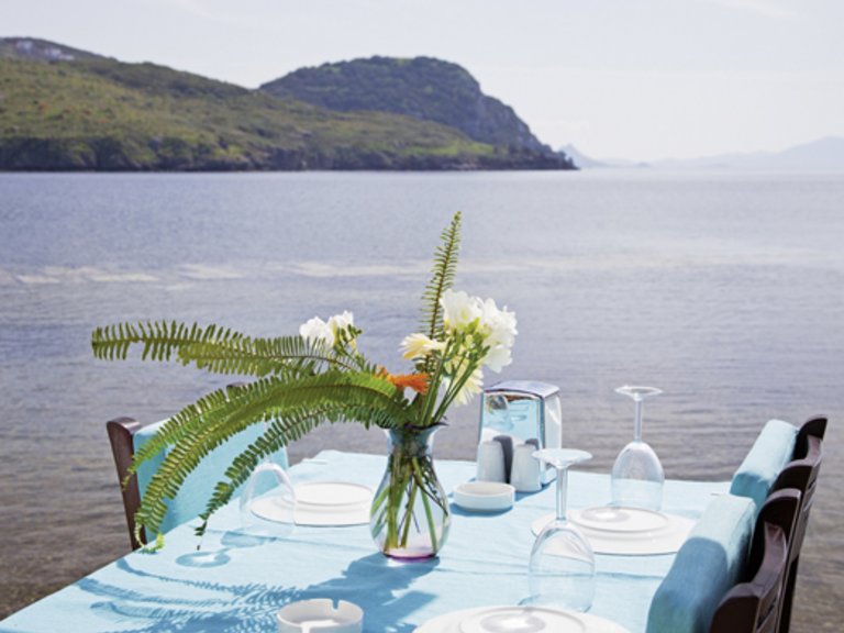 Dinner table by the sea side